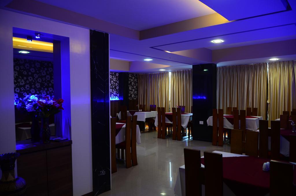 Hotel Blue Lagoon ダマン エクステリア 写真
