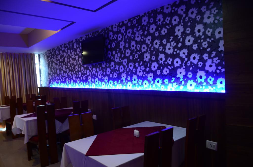 Hotel Blue Lagoon ダマン エクステリア 写真